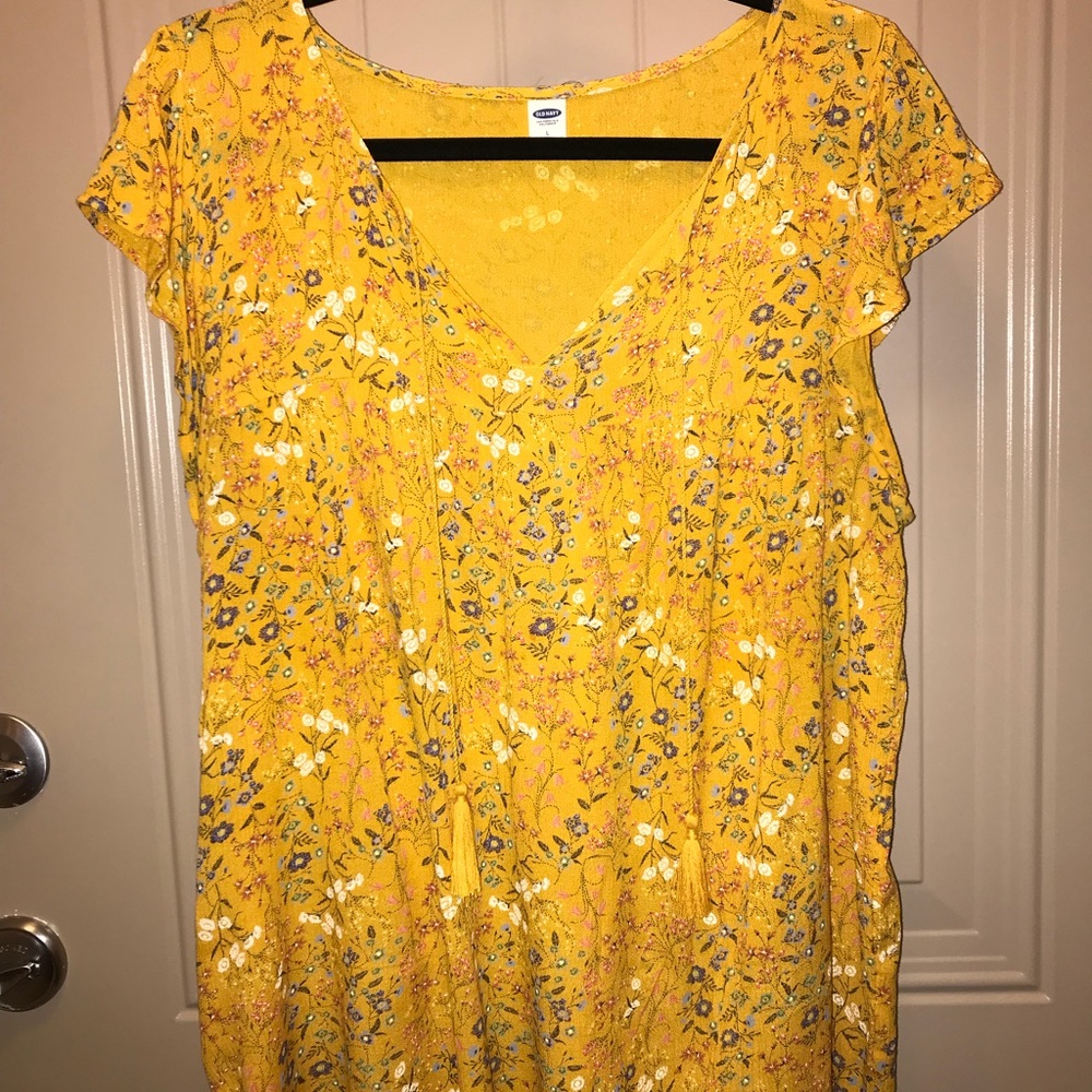Old Navy yellow floral tank top EUC